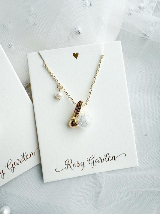 小兔子的小肚子水晶球頸鍊