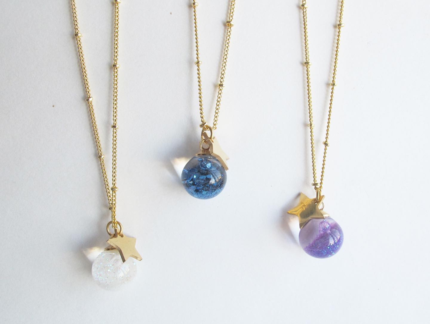 金色星星流沙水晶球頸鏈