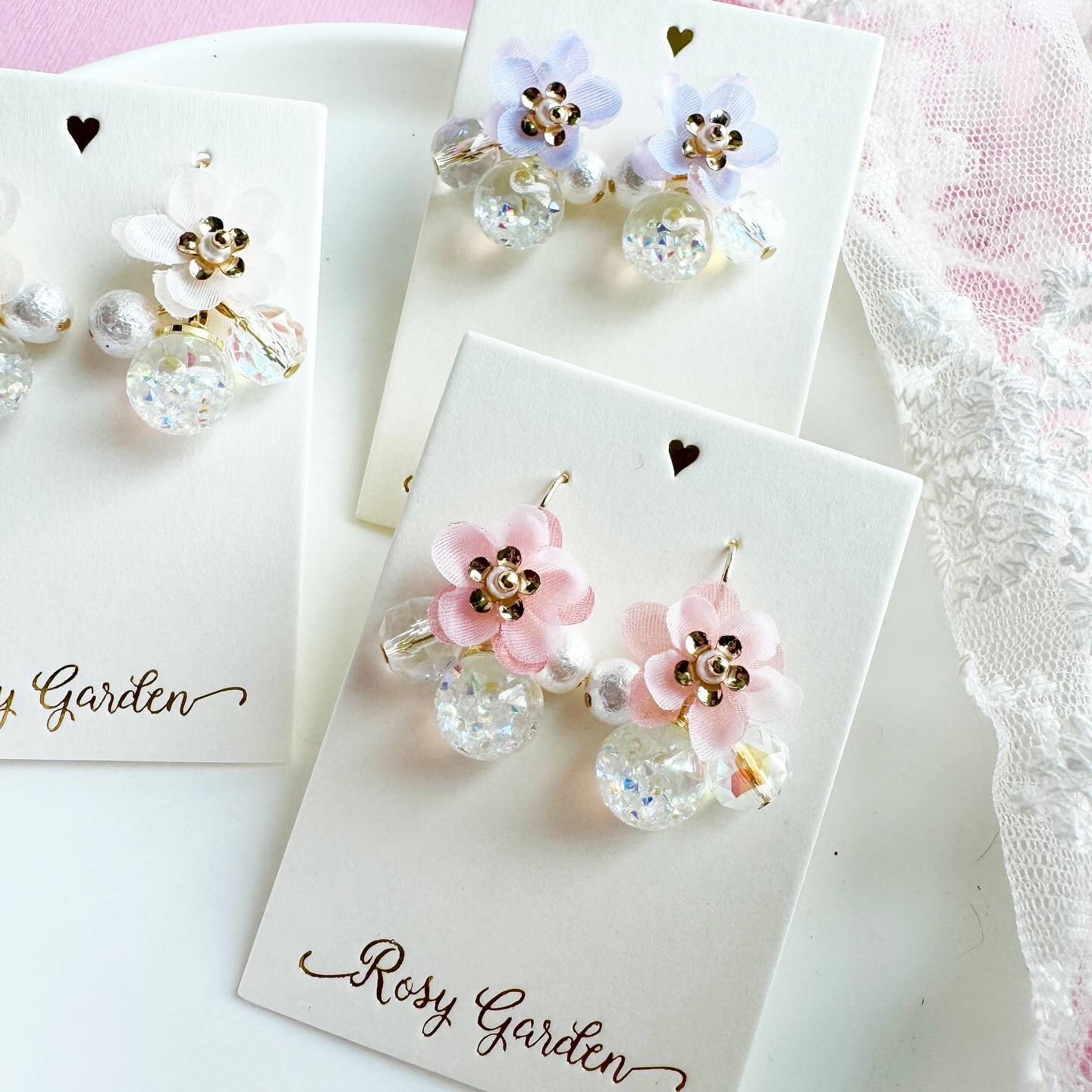 雪紡重瓣櫻花水晶球耳環