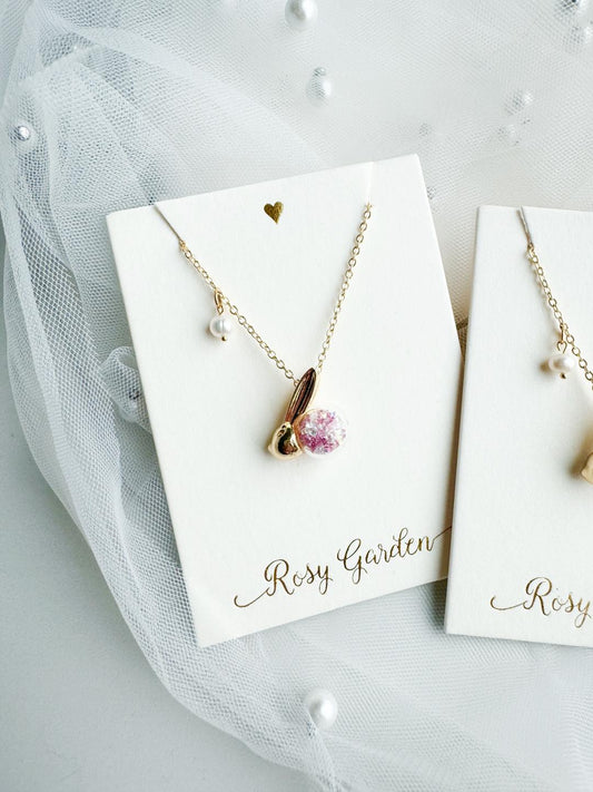 小兔子的小肚子水晶球頸鍊