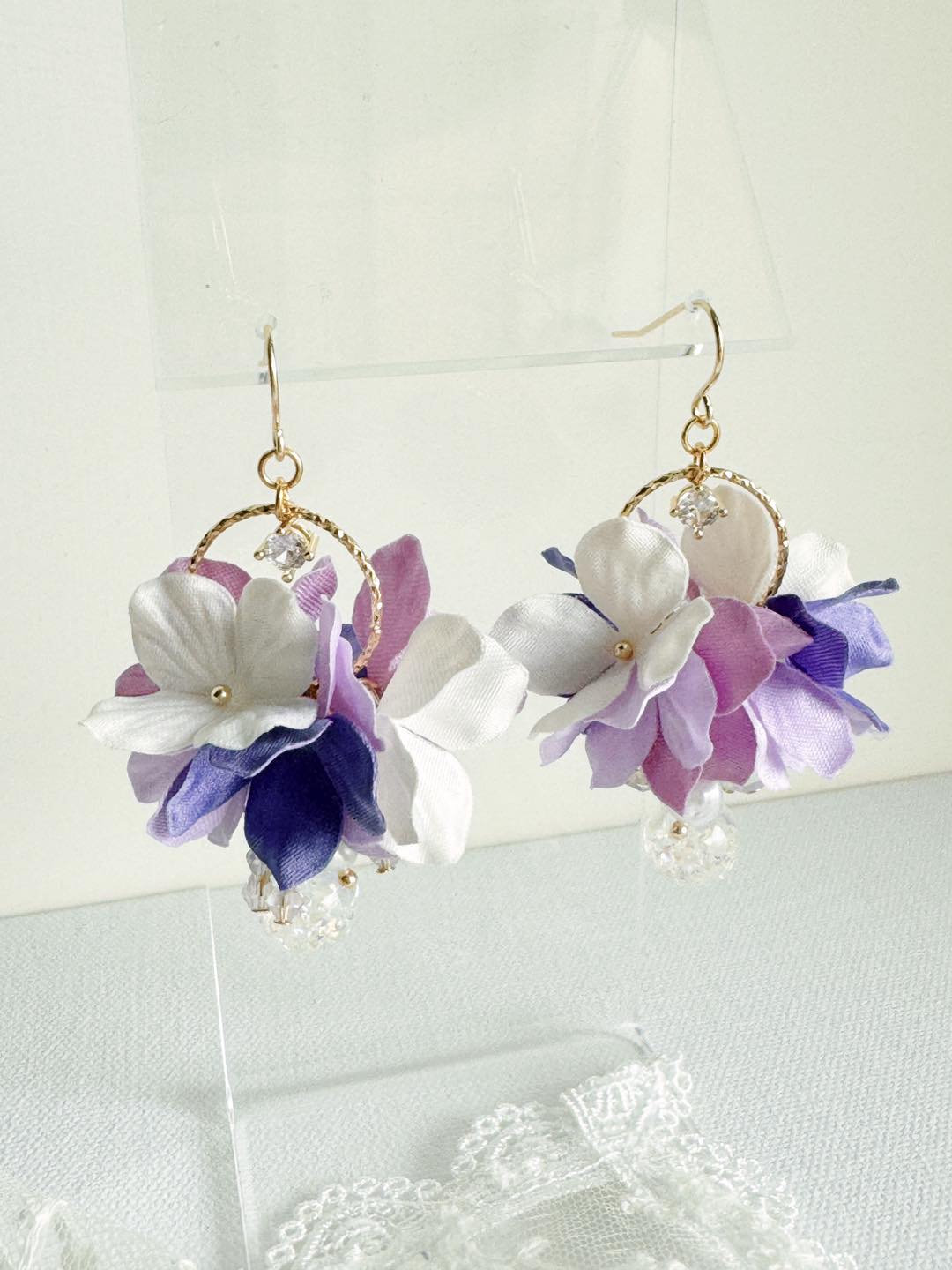 油畫風繡球花水晶球耳環 可換耳夾【閃石花環款】