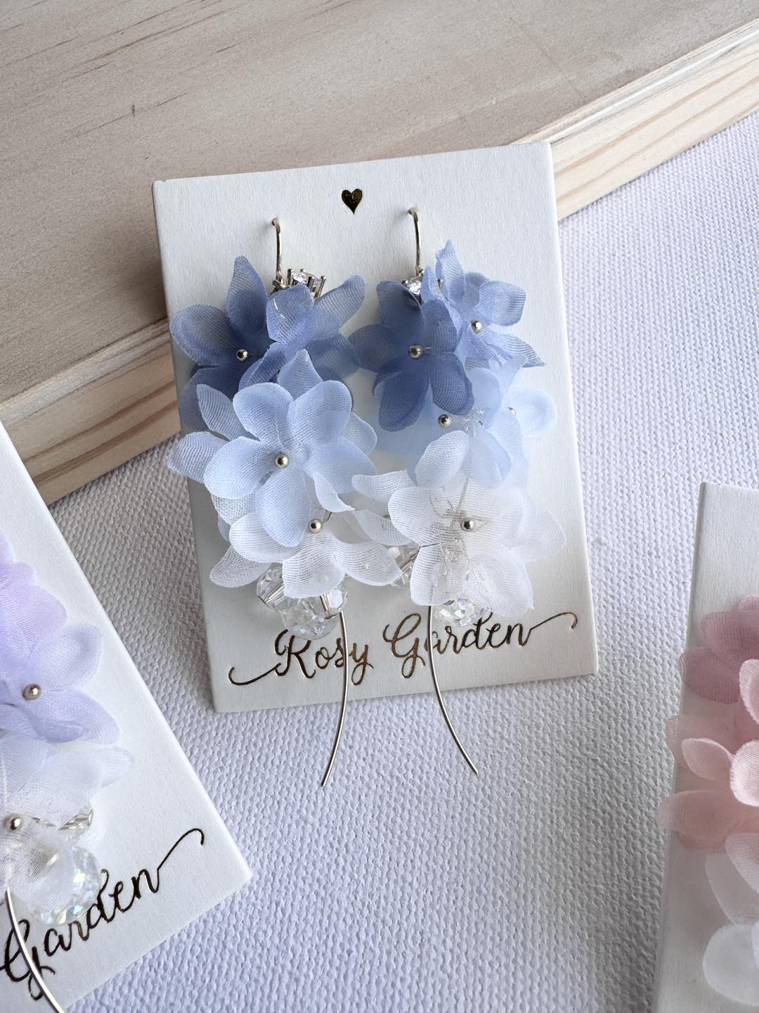 雪紡蘋果花水晶球耳環 可換耳夾【流線款】