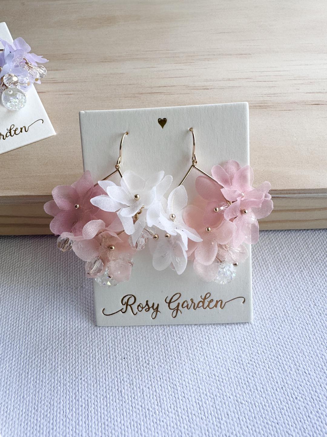 雪紡蘋果花水晶球耳環 可換耳夾【花環款】
