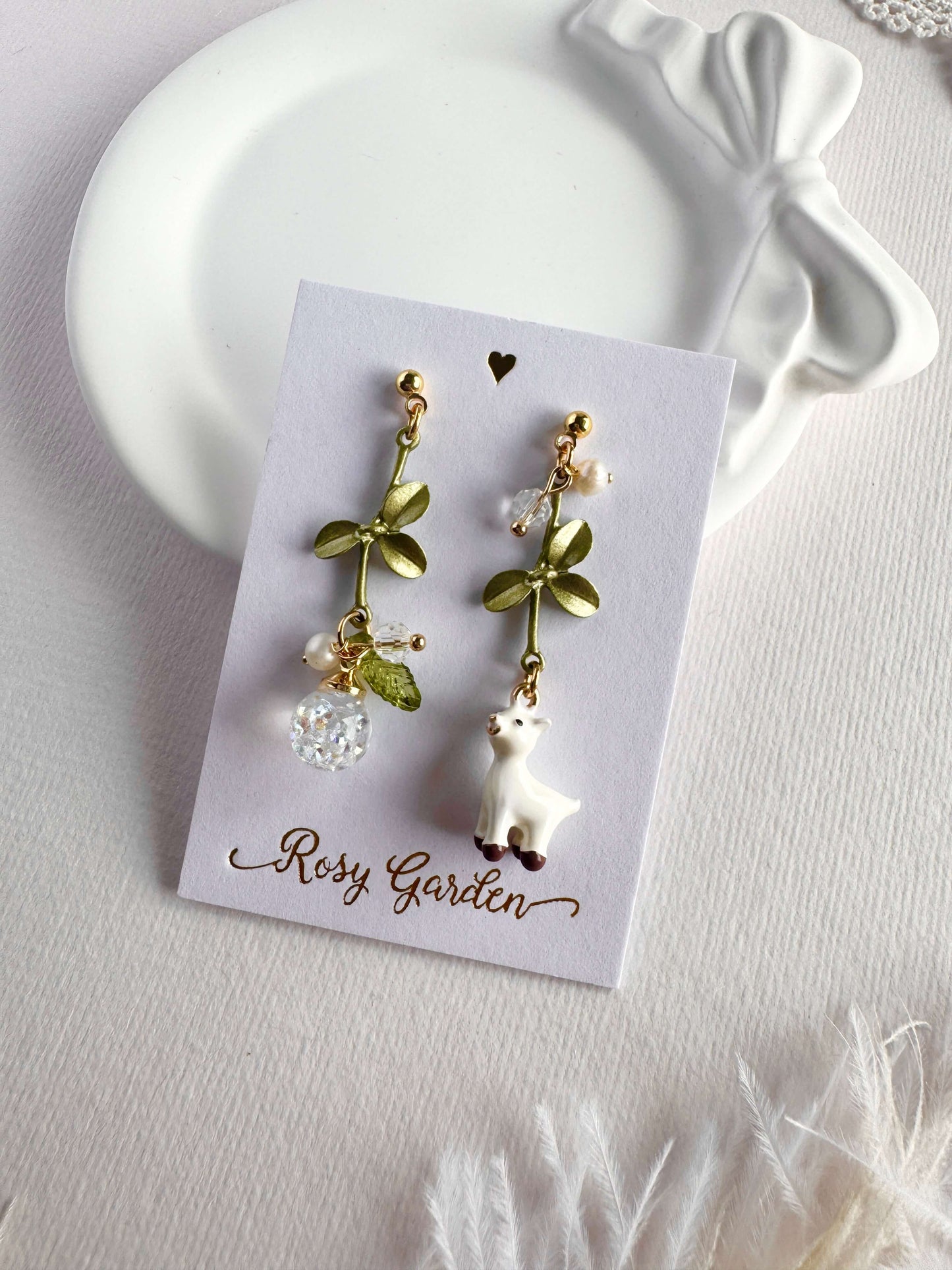 可愛小羊水晶球耳環 可換耳夾 | 夾式耳環 | 香港手作