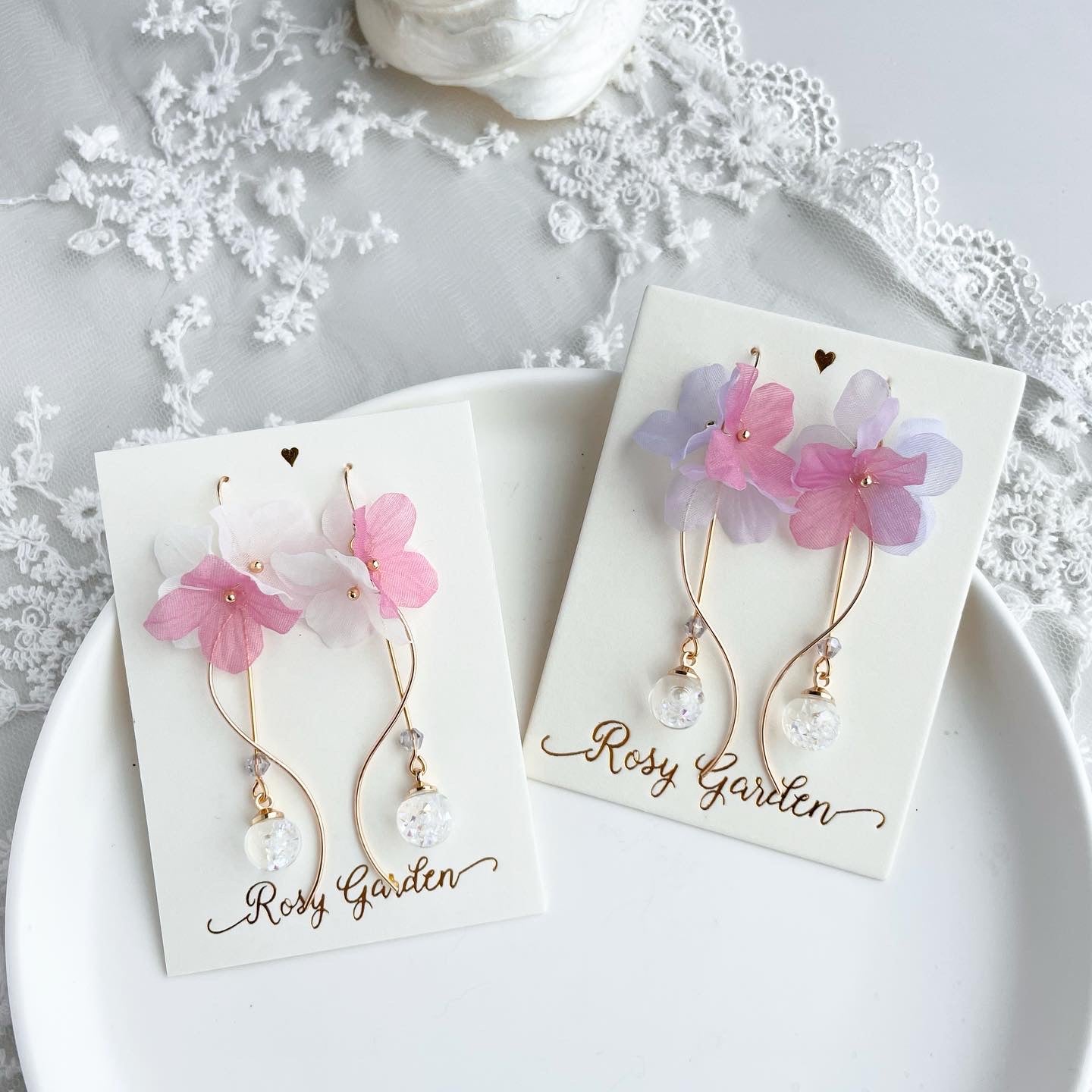 香港手作耳環 - 雪紡繡球花水晶球耳環 流線款 多色 (Handmade Earrings HK)
