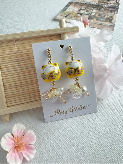 黃色招財貓櫻花水晶球耳環
