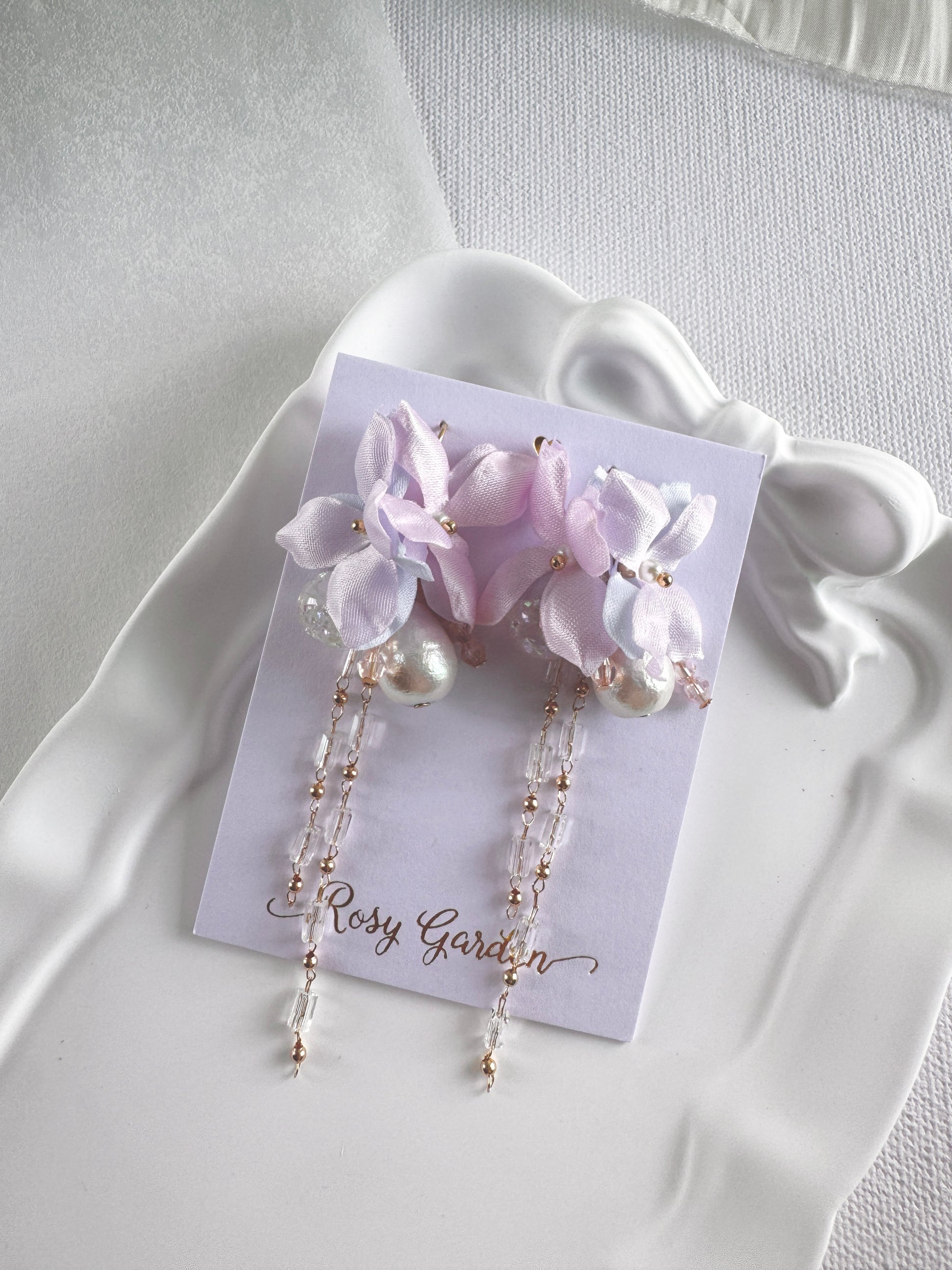 香港手作耳環 - 緞面繡球花晶串水晶球耳環 幻彩色 (Handmade Earrings hk)