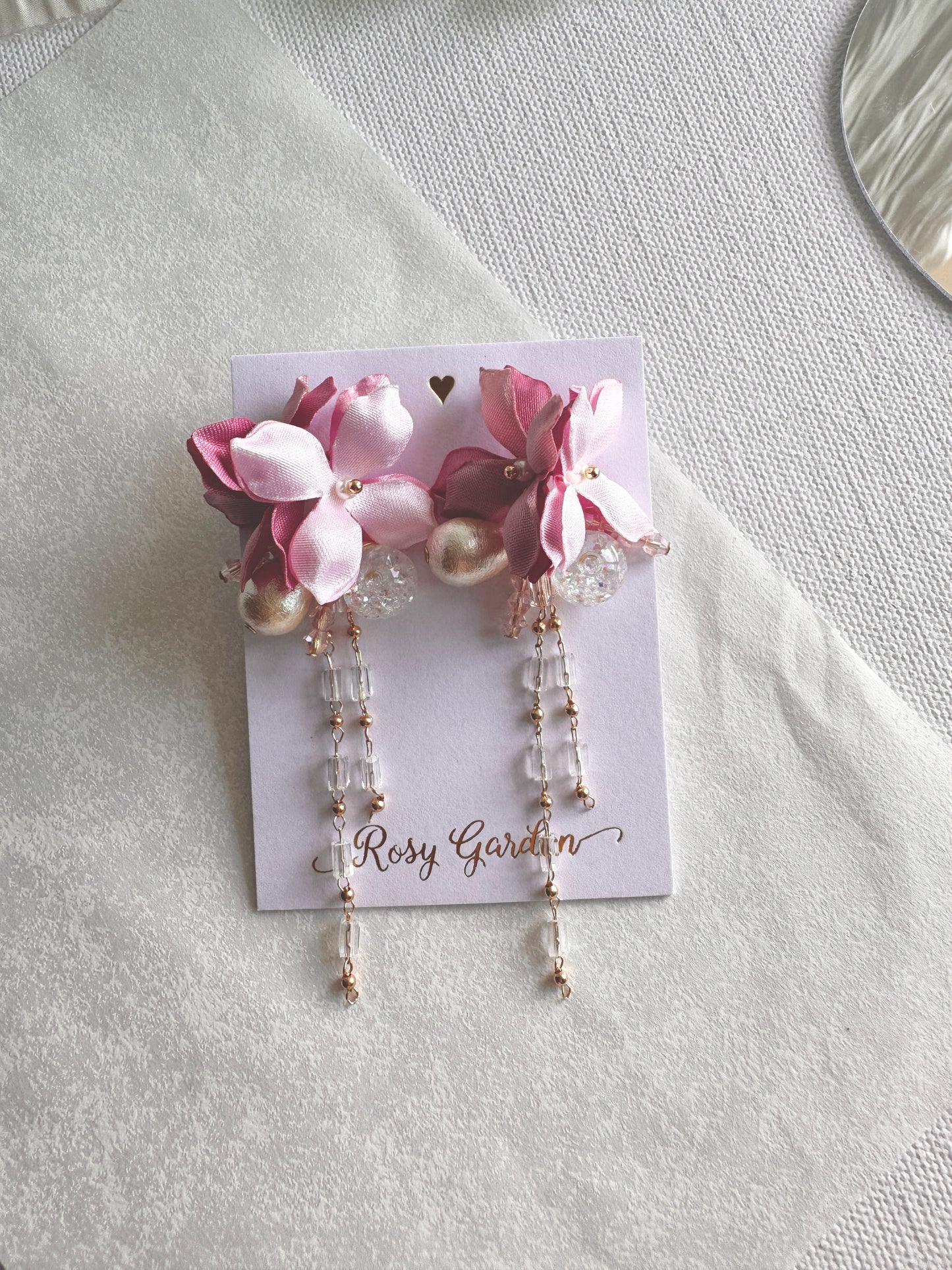 香港手作耳環 - 緞面繡球花晶串水晶球耳環 夏日粉紅色 (Handmade Earrings hk)