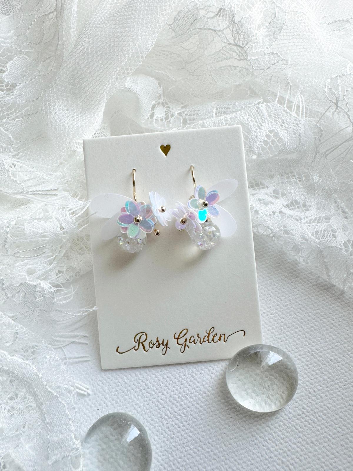 瑩蝶花綺 蝶翼幻彩白色水晶球耳環 可換耳夾