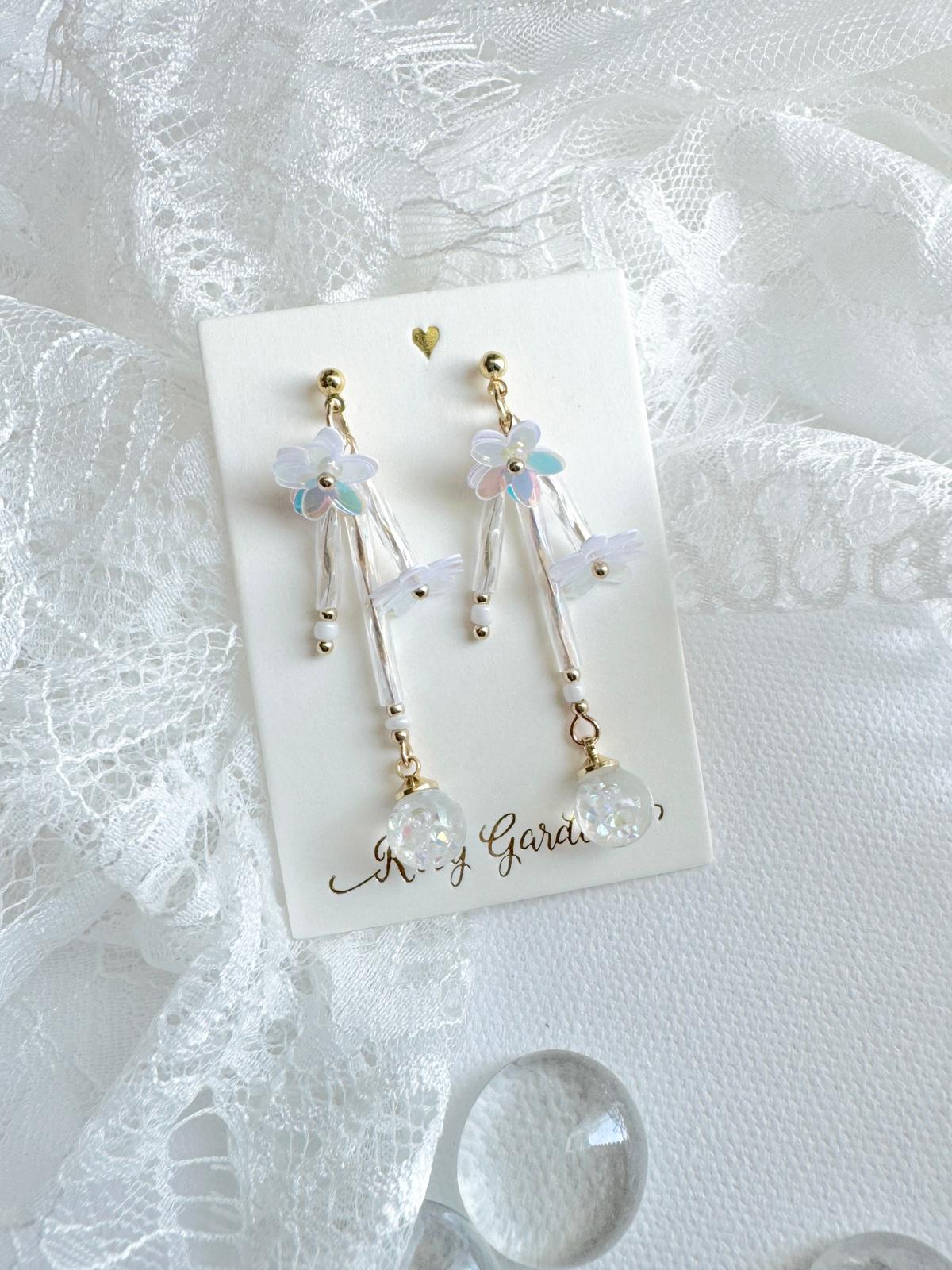 流光花綺 扭紋珠子幻彩白色水晶球耳環 可換耳夾