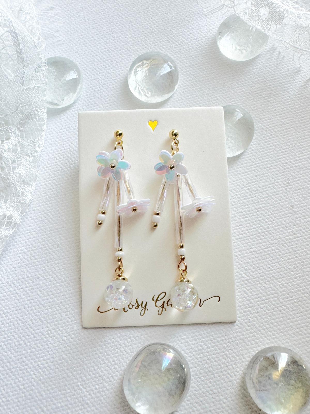 流光花綺 扭紋珠子幻彩白色水晶球耳環 可換耳夾