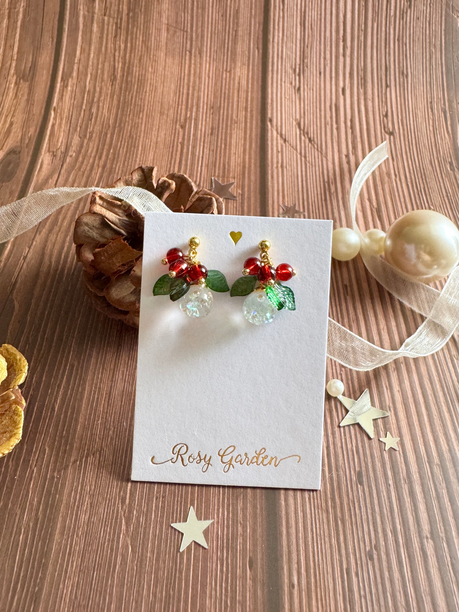 聖誕冬青流沙水晶球耳環