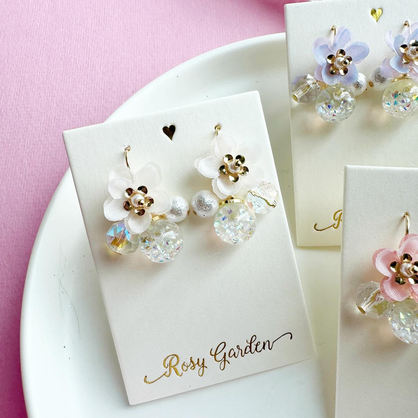 白色雪紡重瓣櫻花水晶球耳環 可換耳夾