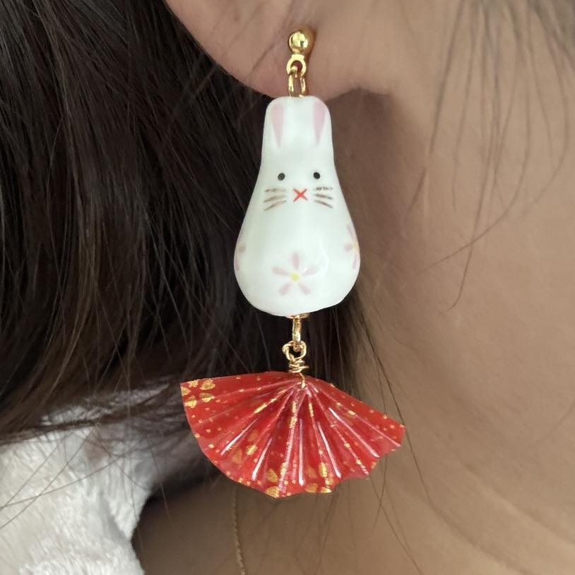 紅色賀年和風小兔子水晶球耳環