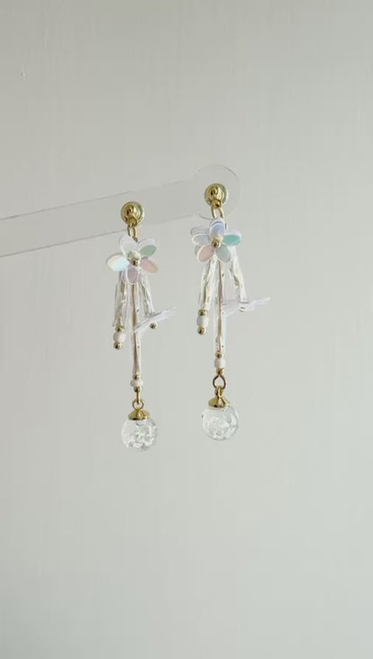 流光花綺 扭紋珠子幻彩白色水晶球耳環 可換耳夾