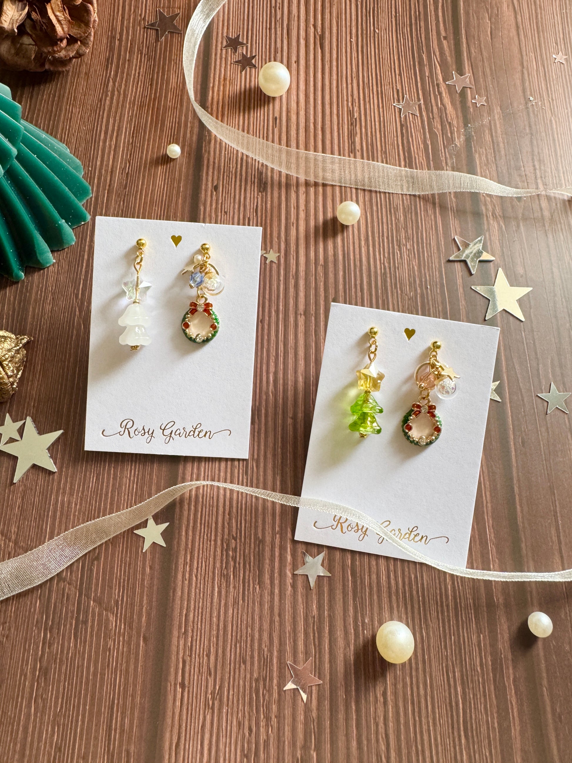 聖誕樹與閃閃花環水晶球耳環